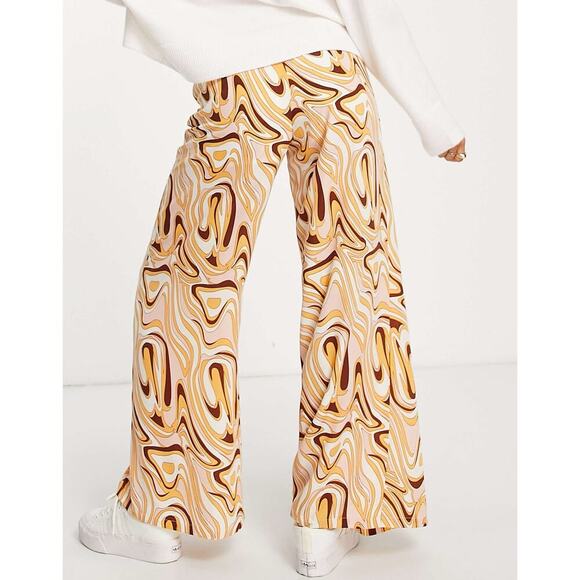 Glamorous wide leg high waisted trousers in marble print size US 10 - Picture 3 of 8